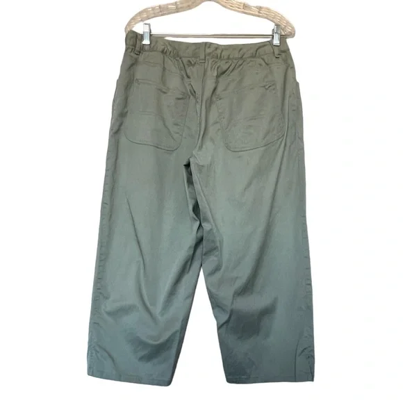 Tommy Bahama Womens Crop Trouser Pants Size 14 Relaxed Stretch Straight Leg GRN - Picture 2 of 10